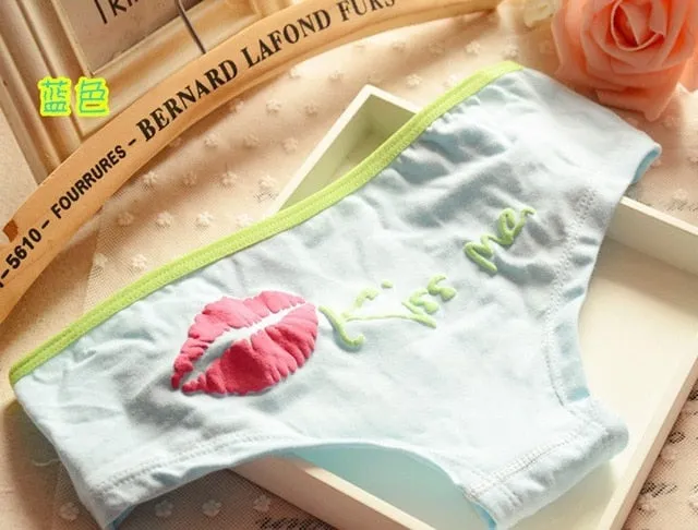 TWTZQ 2018 New Hot Sexy Lip Good Quality Underwear Women Panties Cotton Brand Tanga Low-waist Triangle Cute Briefs 3NK011