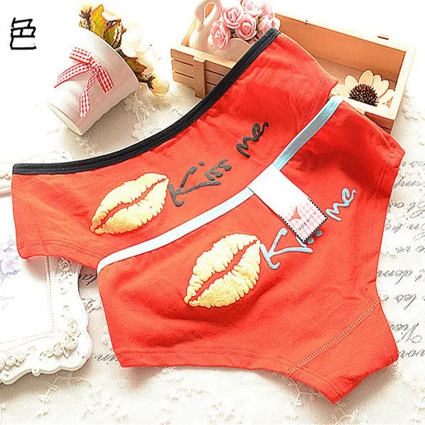 TWTZQ 2018 New Hot Sexy Lip Good Quality Underwear Women Panties Cotton Brand Tanga Low-waist Triangle Cute Briefs 3NK011