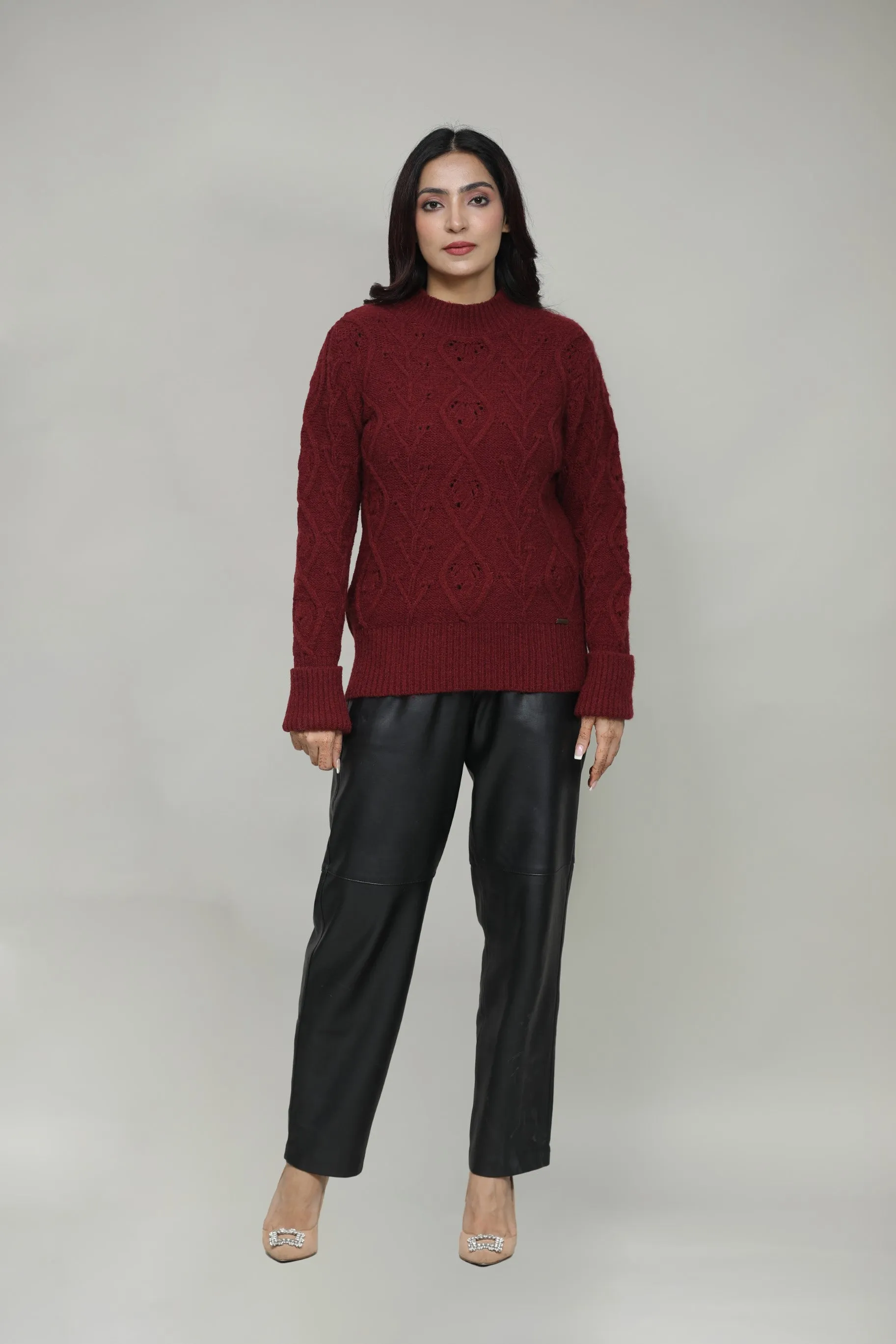 Women Woolen Round Neck Sweater