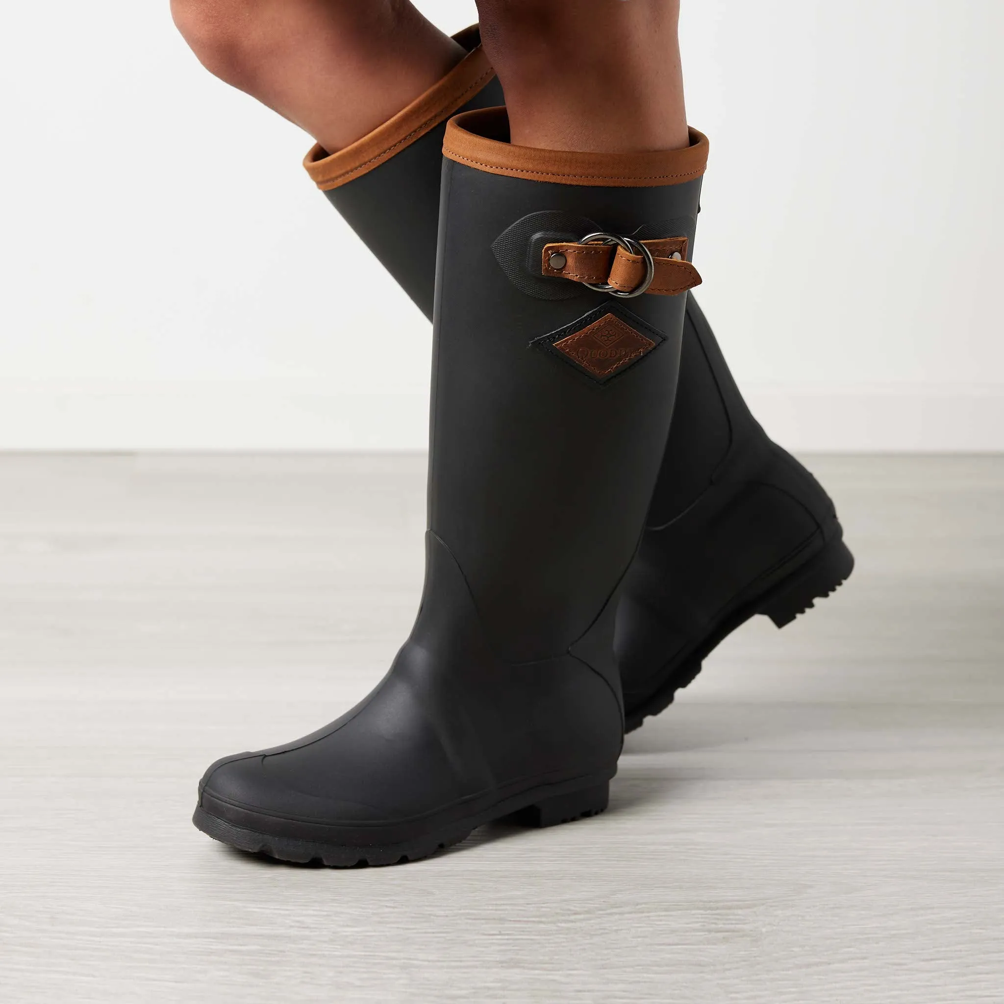 Women’s High-Tide Rain Boot: Black Brown